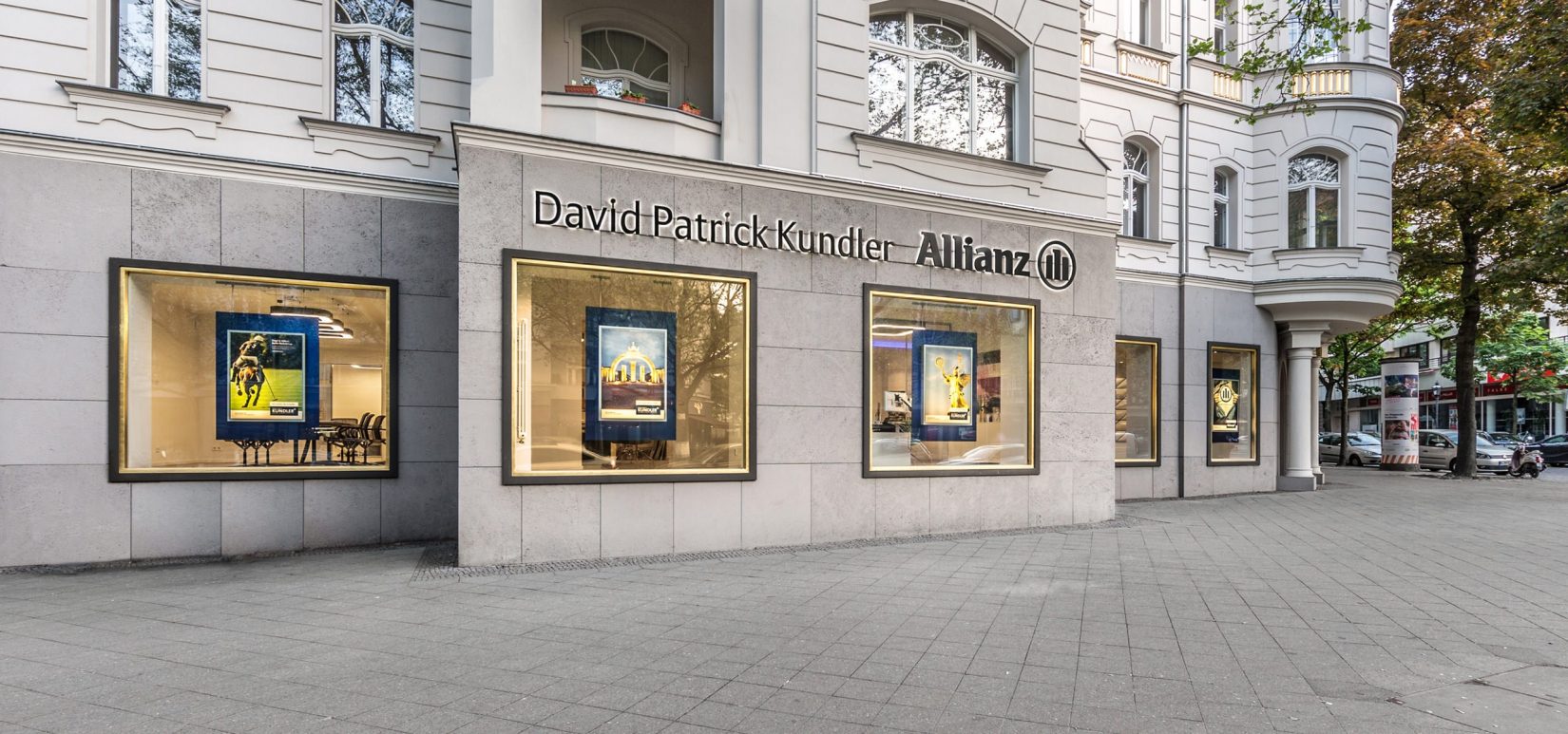 Außenansicht der Büroräume der Allianz Kundler Generalvertretung in Berlin – Vertrauen Sie auf die globale Reichweite und 
Solidität der Allianz Versicherung.